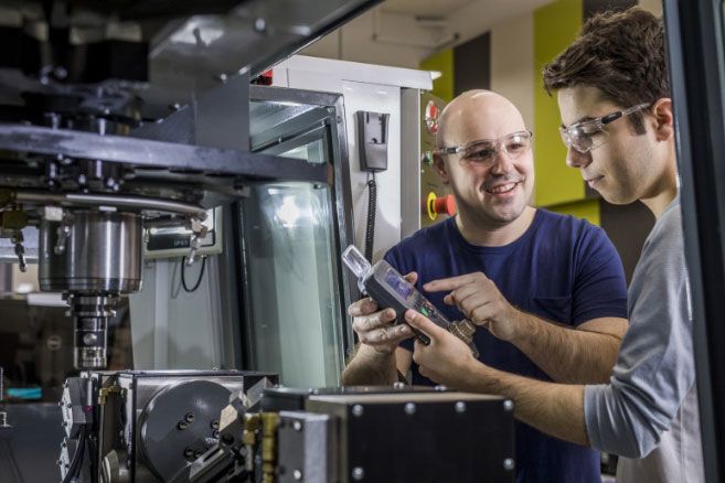 Teacher mentoring student